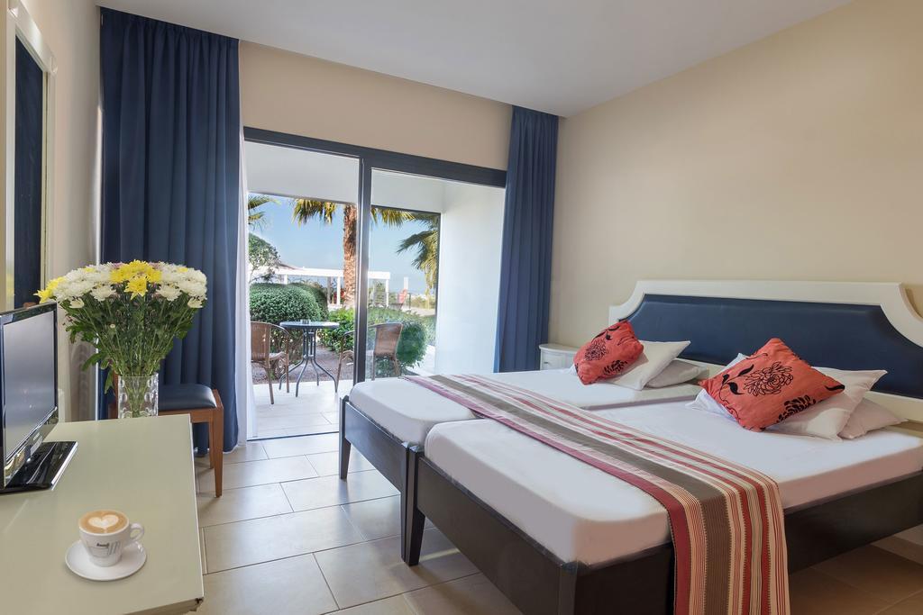 Royal Blue Hotel & Spa Geroskipou Ngoại thất bức ảnh